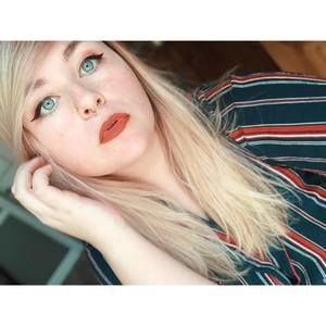 Meet your Posher, Alanis